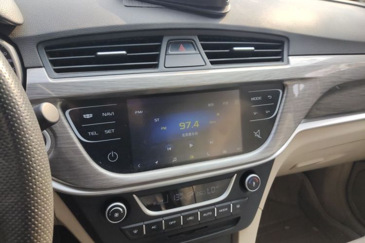 GEELY Emgrand 2017 immagine di auto #13