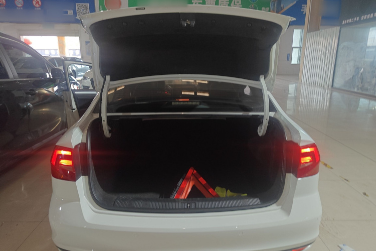 Volkswagen Bora 2018 image de voiture #19