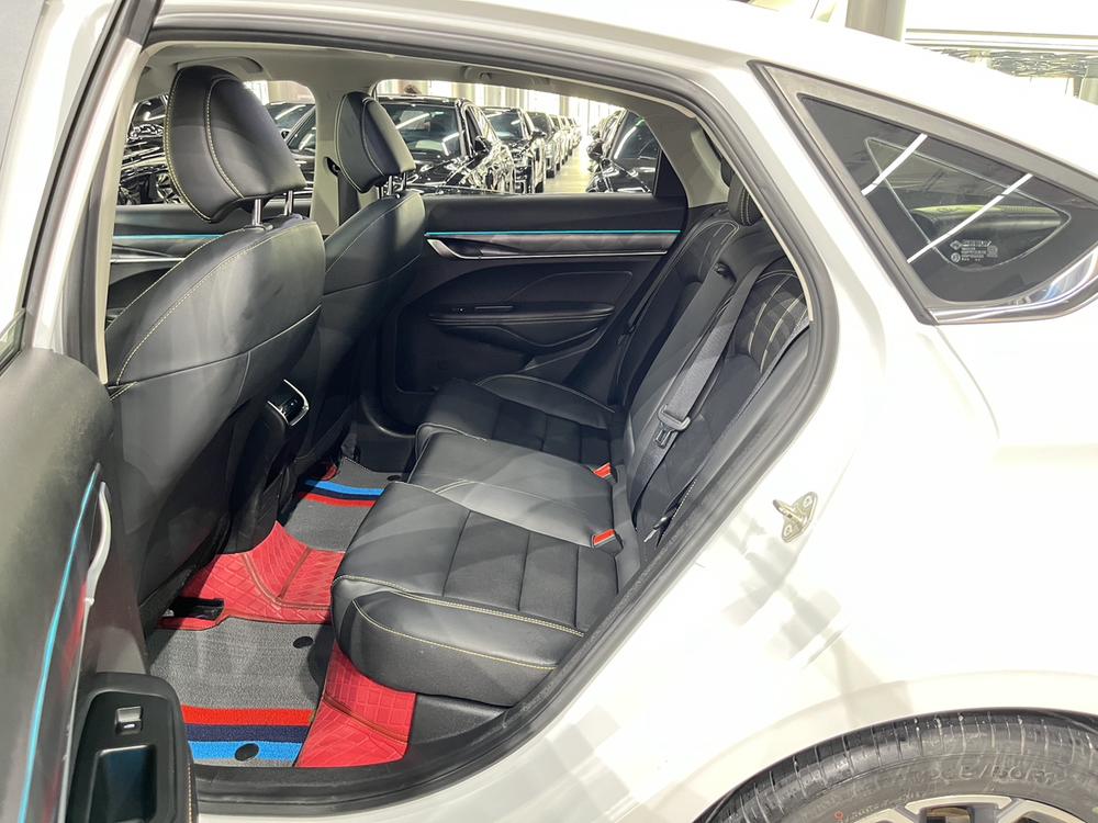GEELY Binray 2021 car image #9