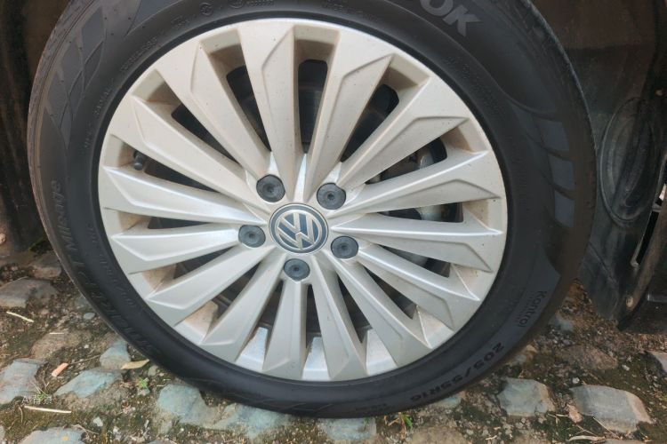 Volkswagen Lavida 2020 car image #9