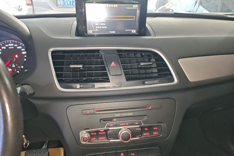 Audi Q3 2016 #17 Audi Q3 2016 car image #17