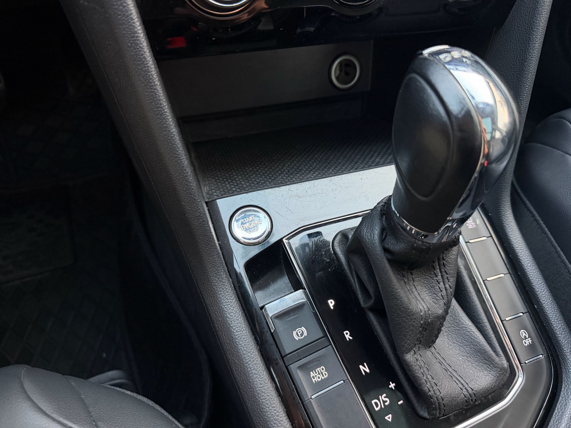 2019 immagine di auto #8