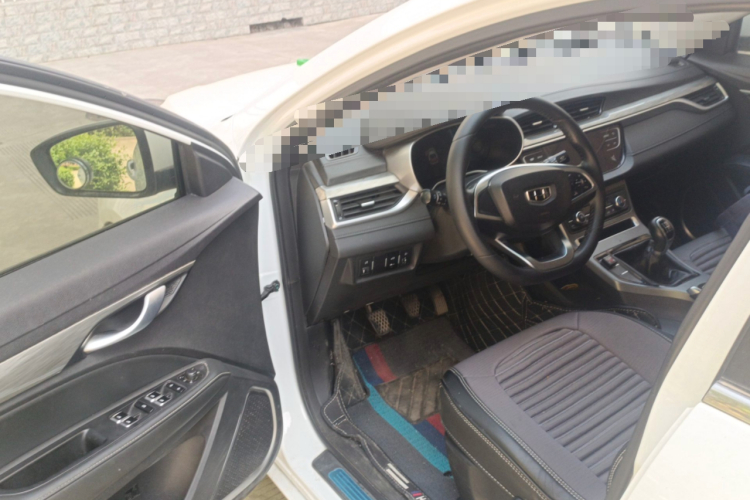 GEELY Emgrand 2019 car image #13