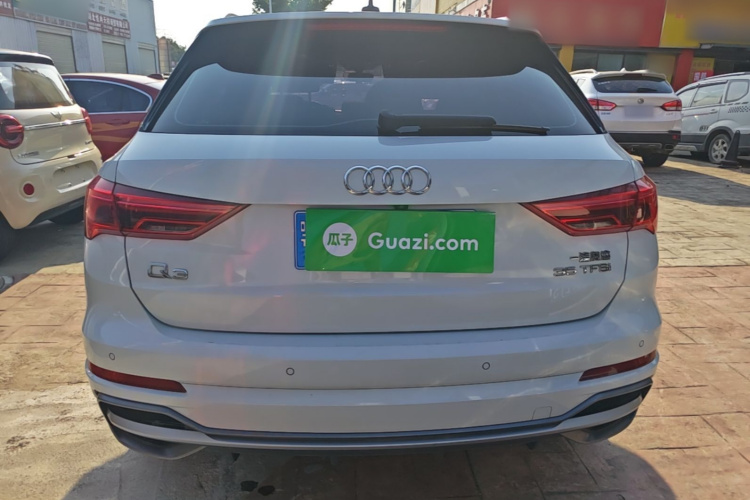 Audi Q3 2019 car image #4