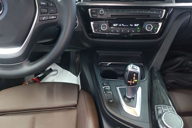 BMW 3 Series 2019 #14 BMW 3 Series 2019 car image #14