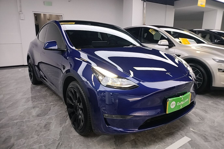 Tesla Model Y 2022 #4 Tesla Model Y 2022 car image #4