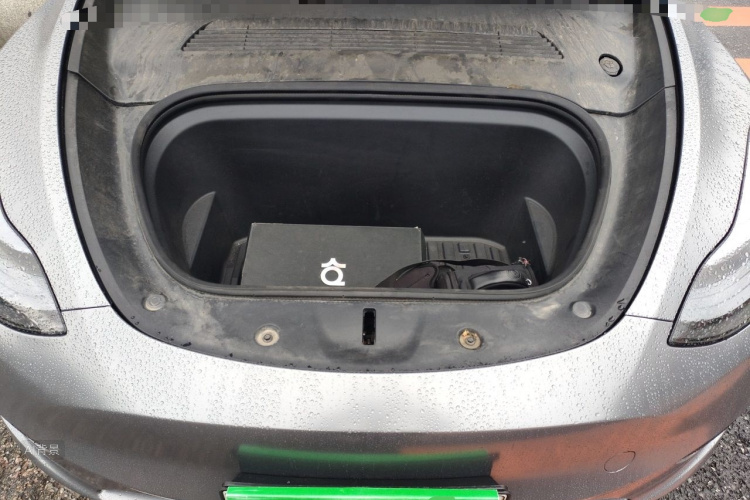 Tesla Model Y 2024 car image #22