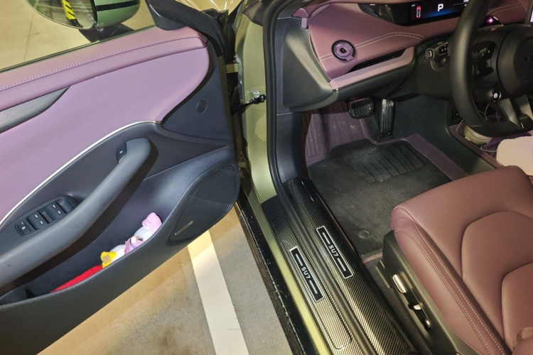 MI SU7 2025 car image #13