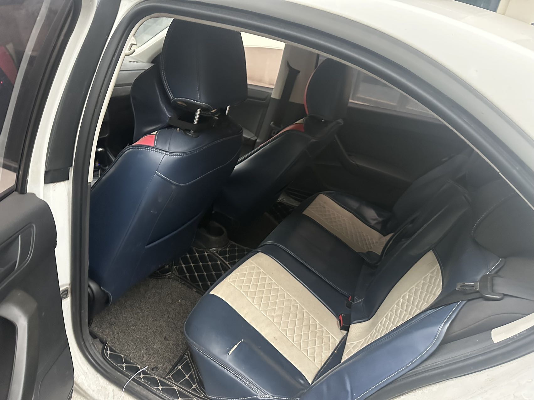 Volkswagen Santana 2018 imagem de carro #4