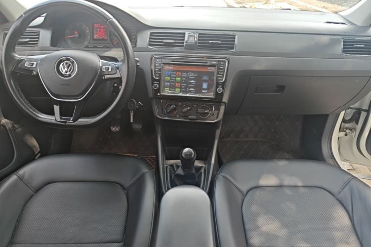 Volkswagen Santana 2017 car image #10