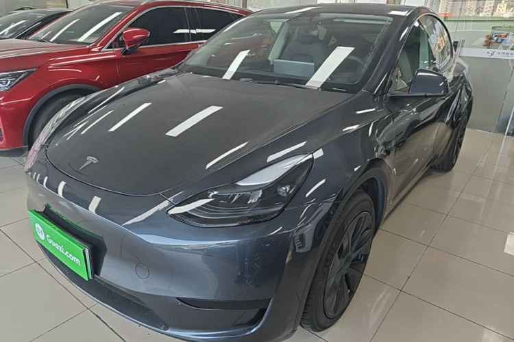 Tesla Model Y 2024 #2 Tesla Model Y 2024 immagine di auto #2