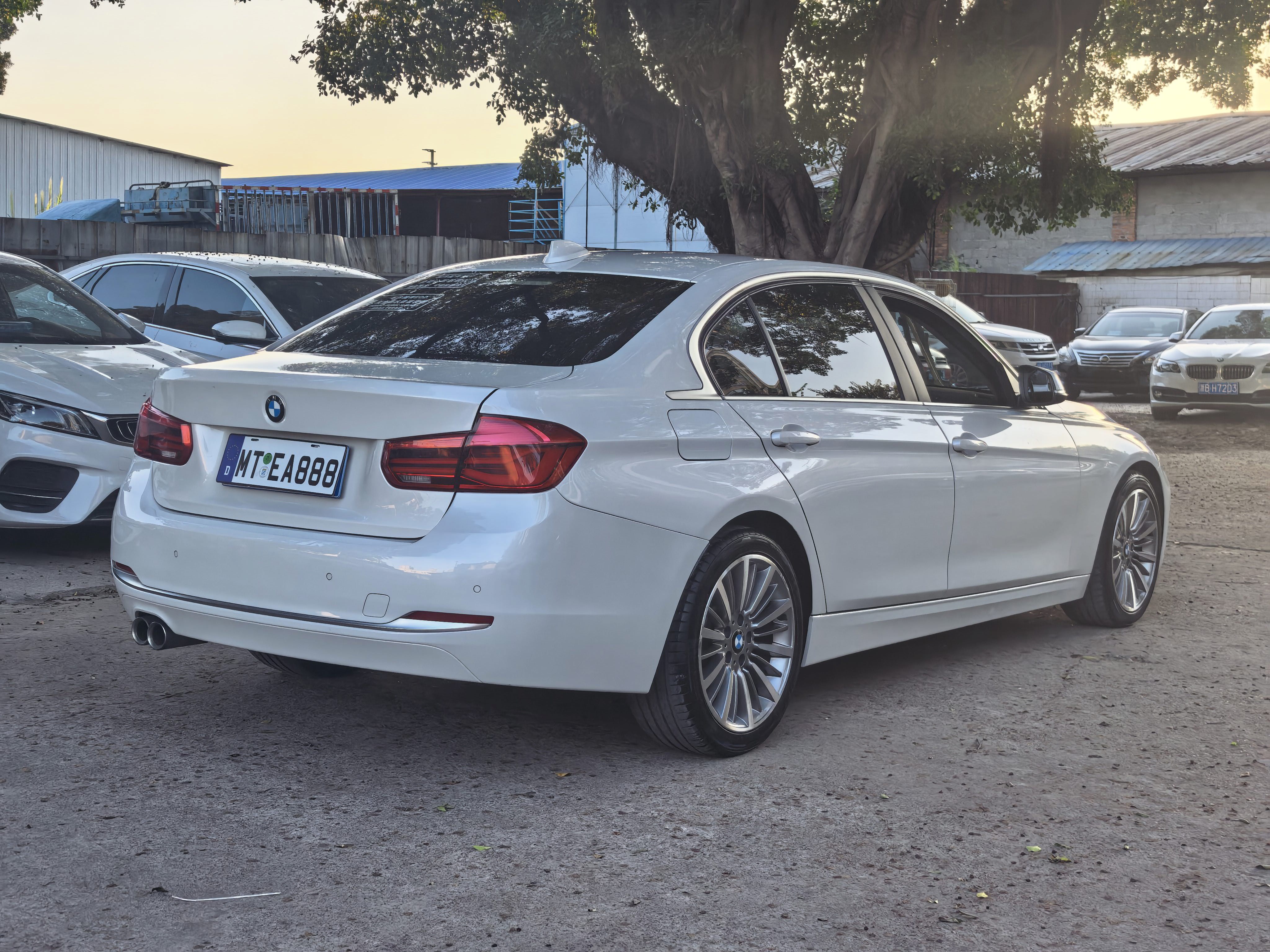 BMW 3 Series 2019 #8 BMW 3 Series 2019 car image #8