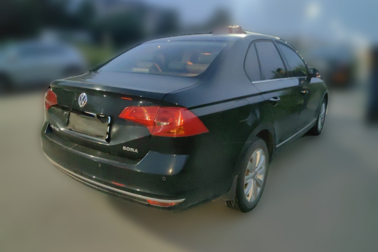 Volkswagen Bora 2016 car image #7
