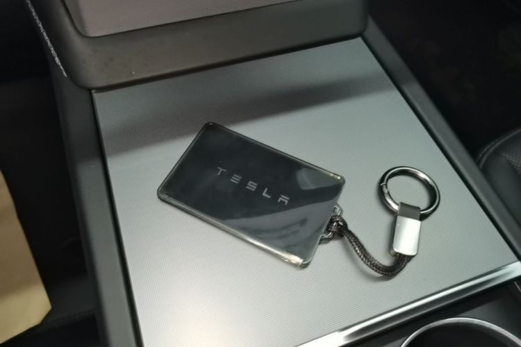 Tesla Model 3 2024 car image #14