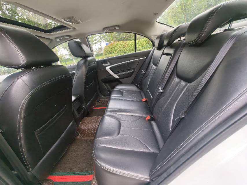 GEELY Emgrand 2016 car image #8