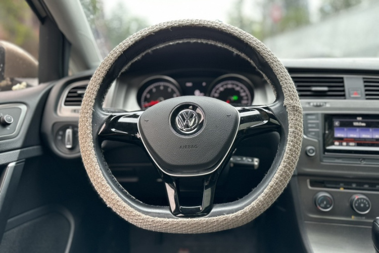 Volkswagen Golf 2016 car image #18