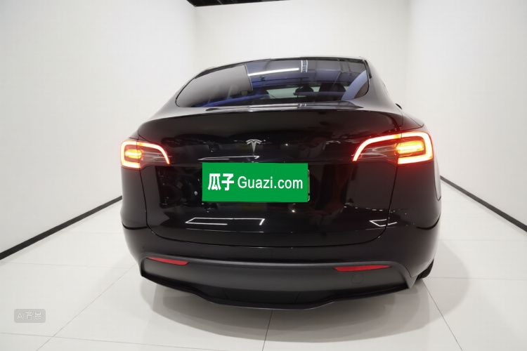 Tesla Model Y 2023 #6 Tesla Model Y 2023 car image #6