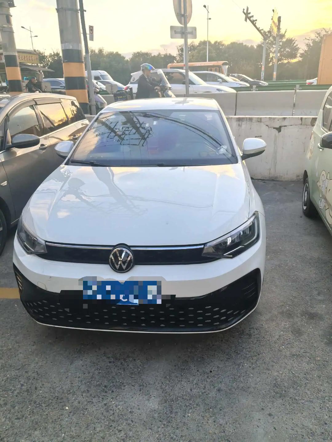 Volkswagen Lavida 2023 #2 Volkswagen Lavida 2023 صورة سيارة #2