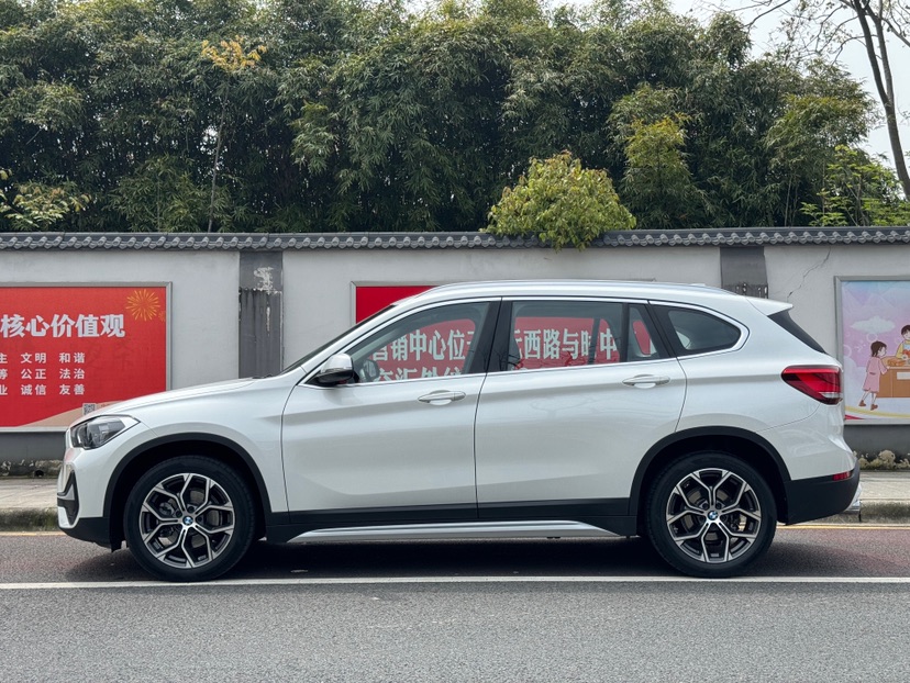 BMW X1 2022 car image #4