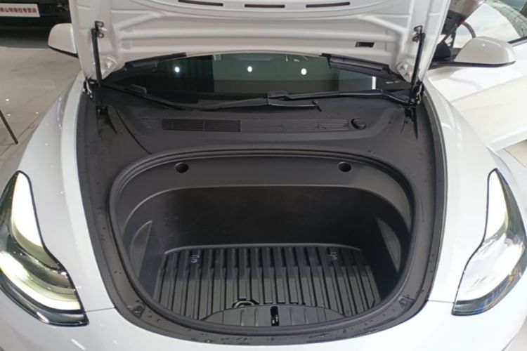 Tesla Model 3 2021 car image #22