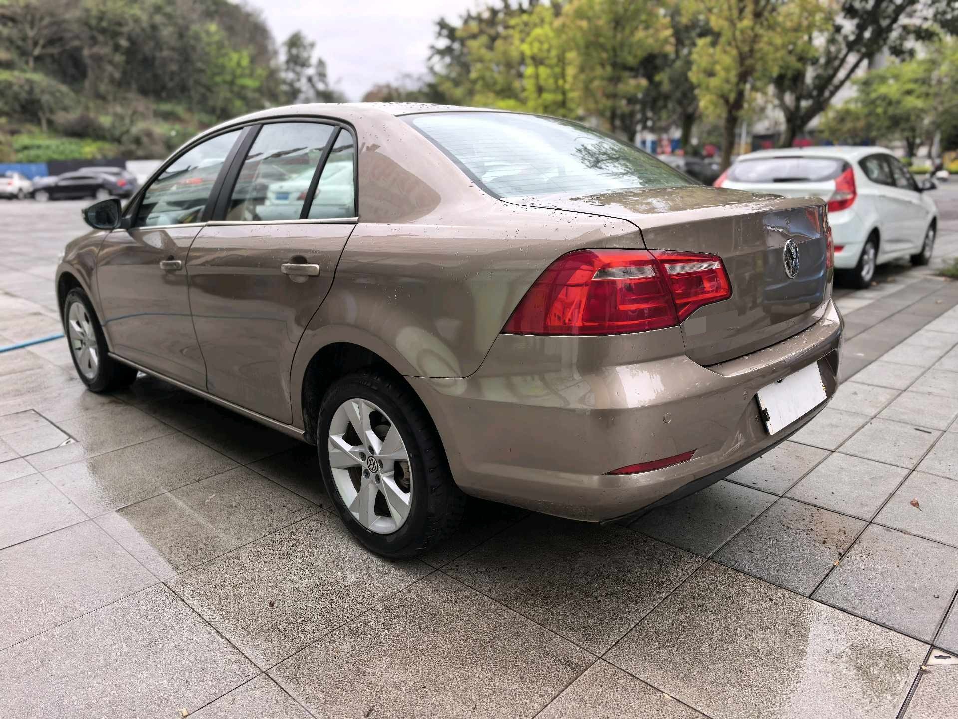 Volkswagen Bora 2013 car image #5