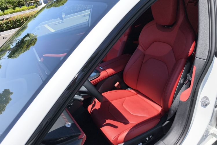 MI SU7 2024 imagen de coche #16