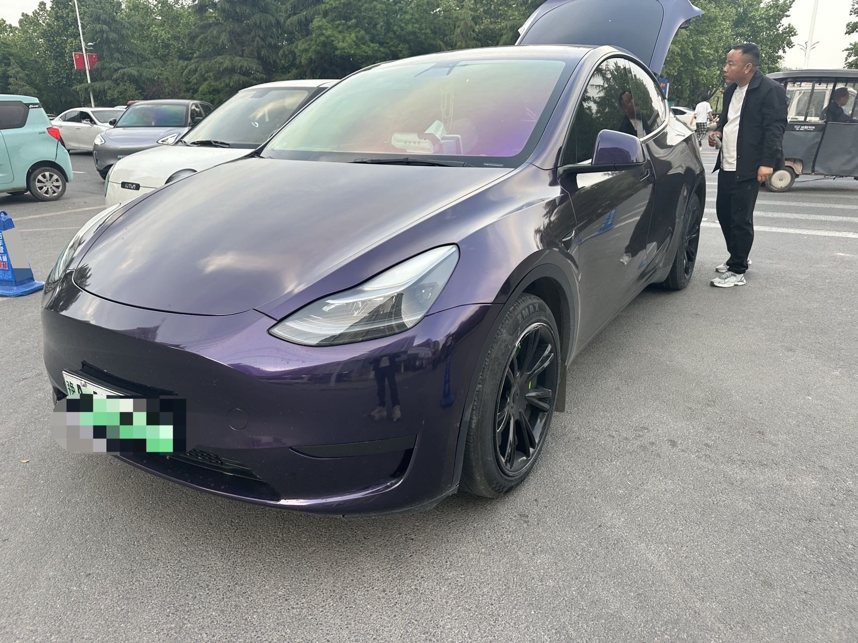 Tesla Model Y 2022 immagine di auto 