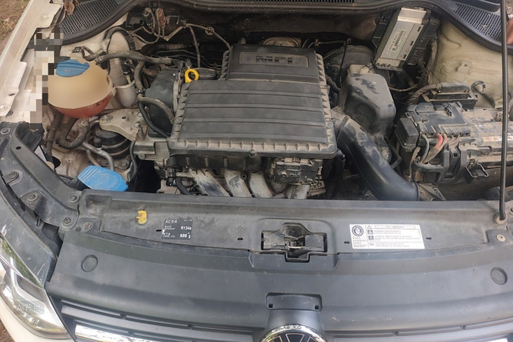 Volkswagen Polo 2015 car image #22