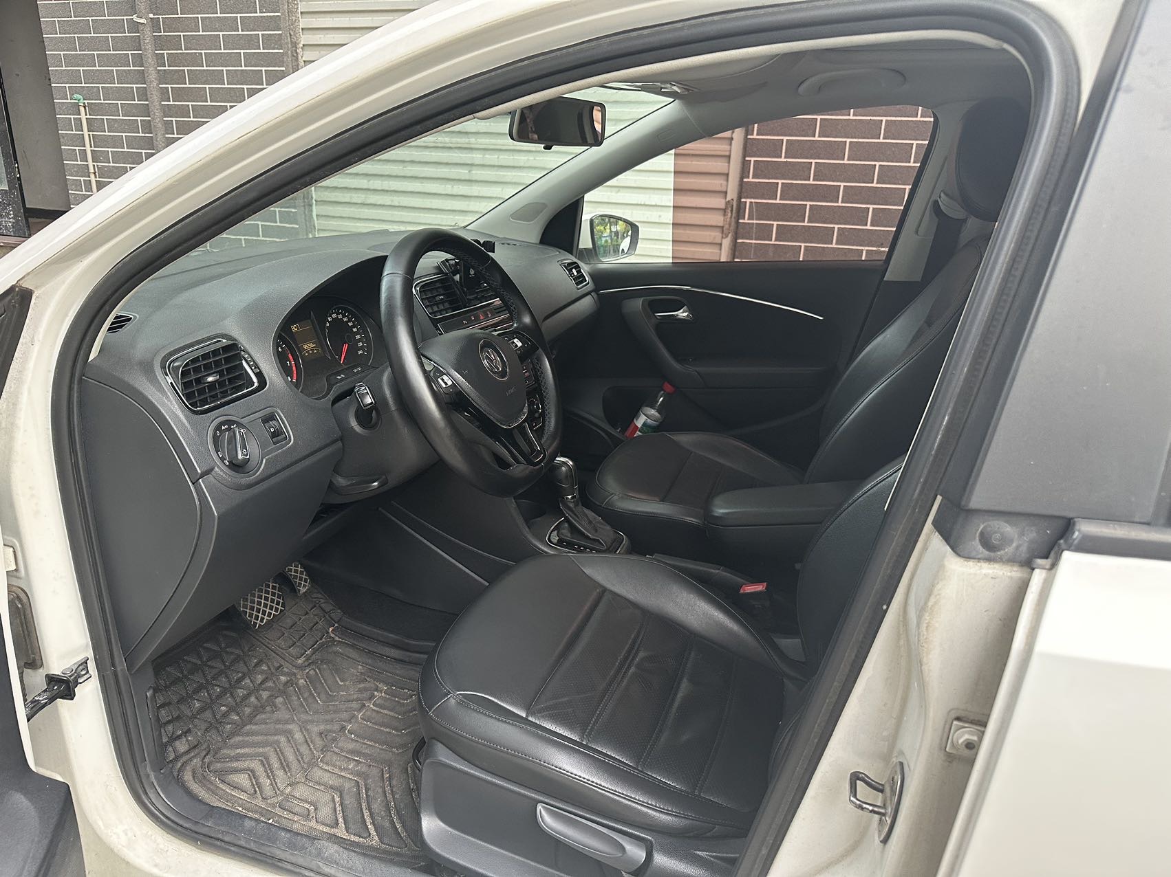 Volkswagen Polo 2016 #6 Volkswagen Polo 2016 car image #6