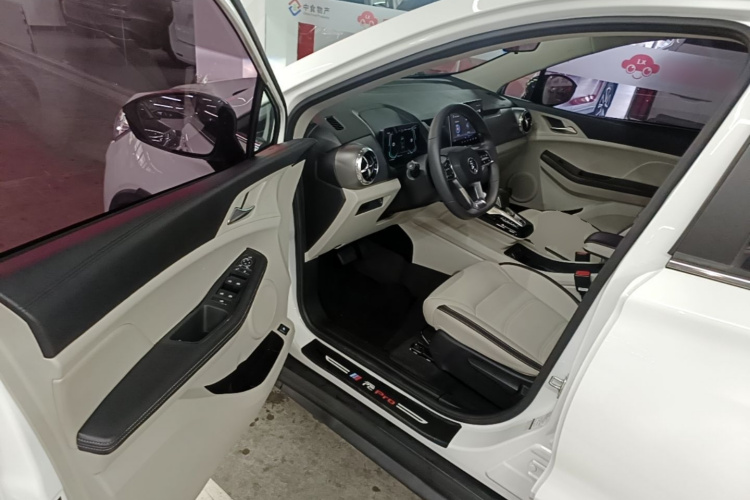 BYD Yuan Pro 2021 car image #11