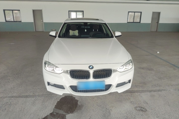 BMW 3 Series 2018 car image #3