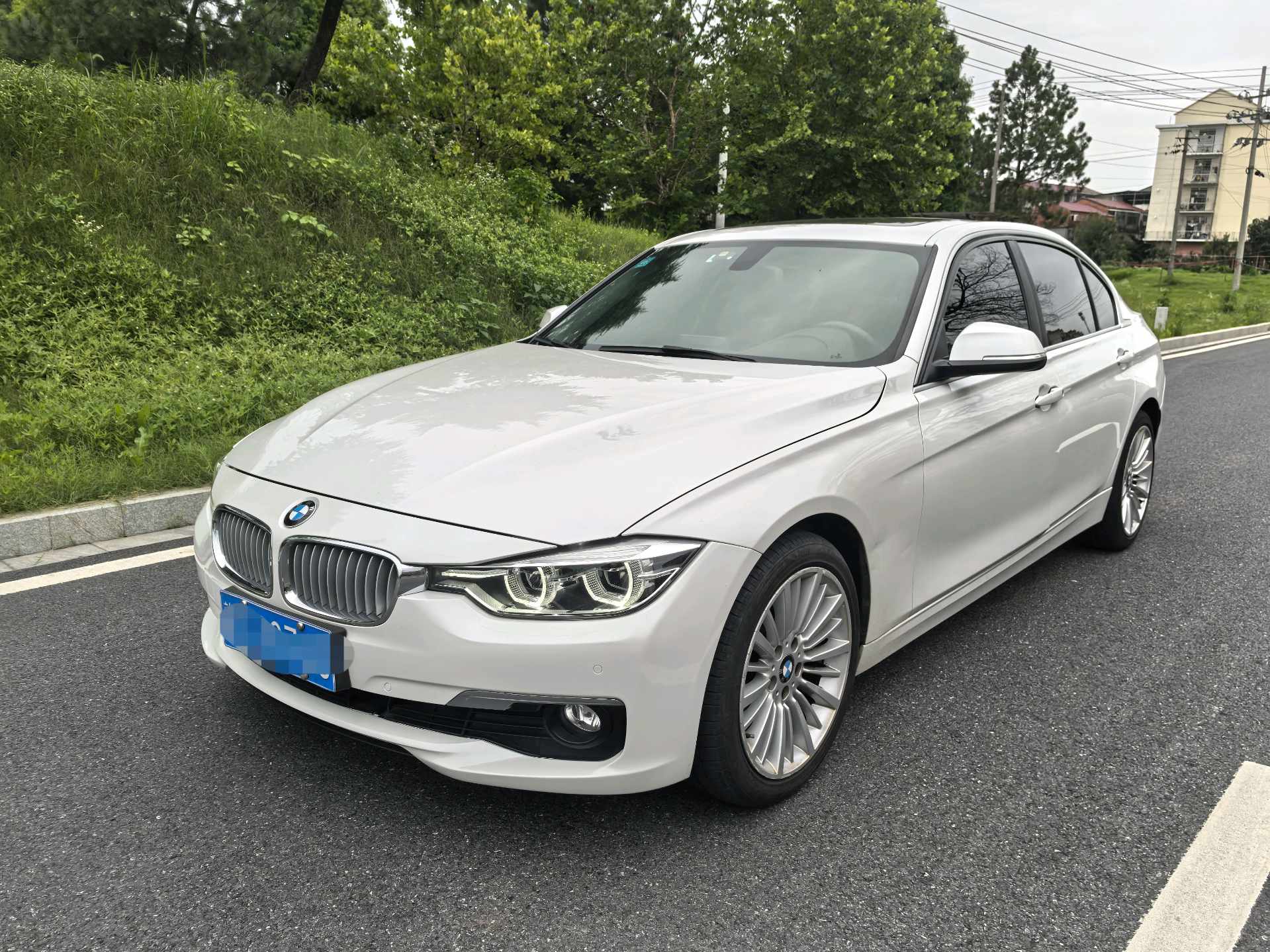 BMW 3 Series 2018 car image 