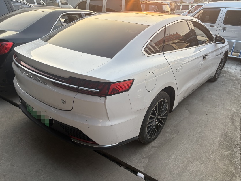 BYD Han 2022 immagine di auto #8