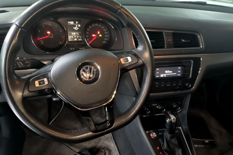 Volkswagen Lavida 2017 car image #10