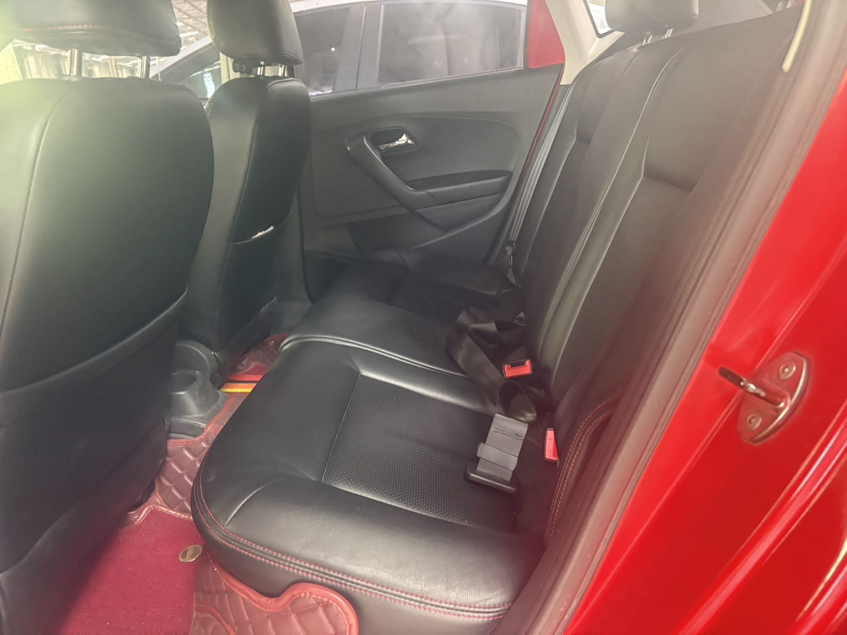 Volkswagen Polo 2012 изображение автомобиля #7