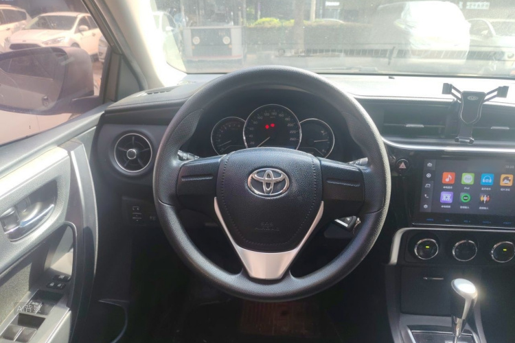 Toyota Corolla 2018 car image #12
