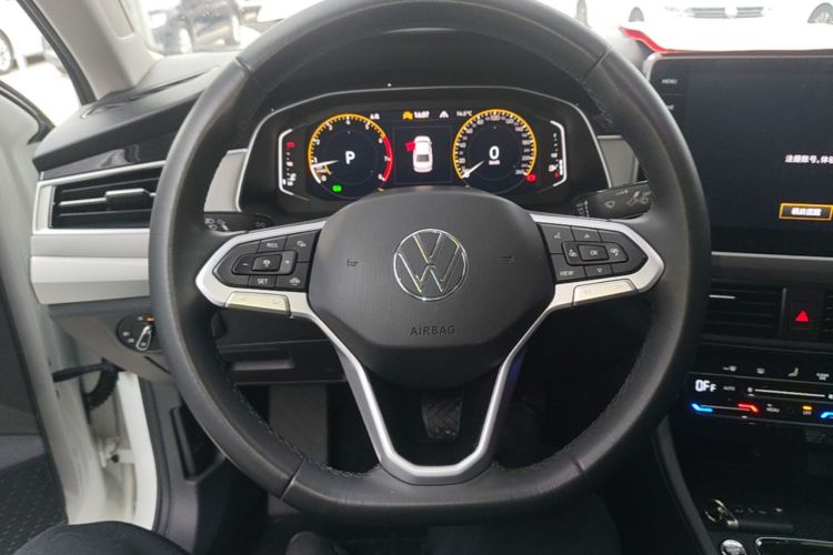 Volkswagen Bora 2024 صورة سيارة #11