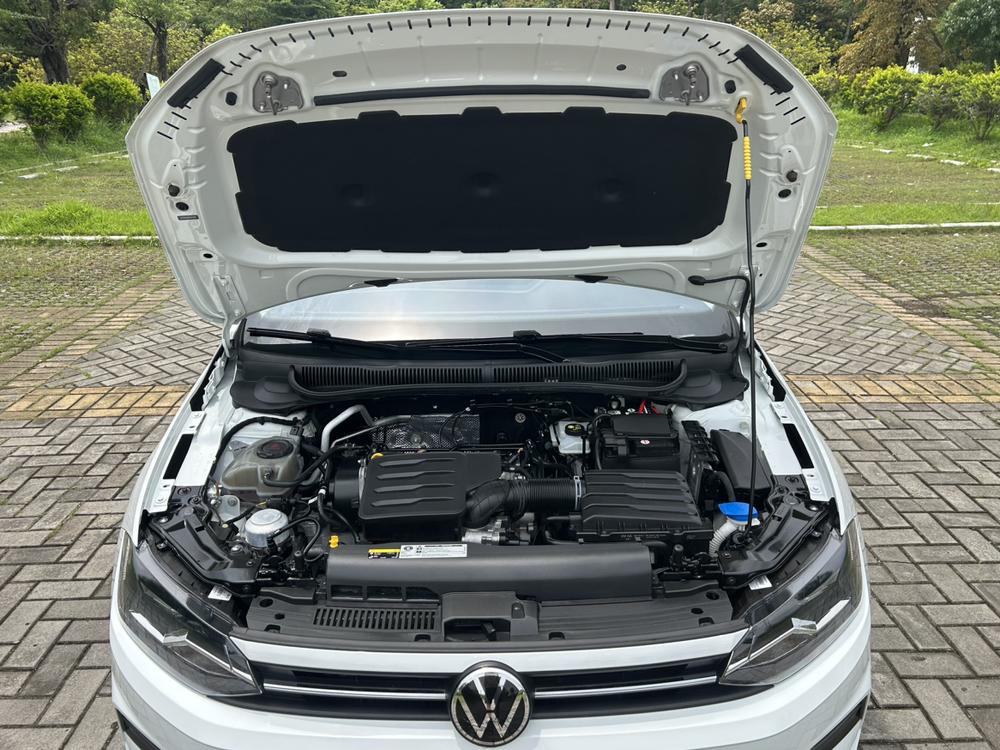 Volkswagen Polo 2023 car image #9