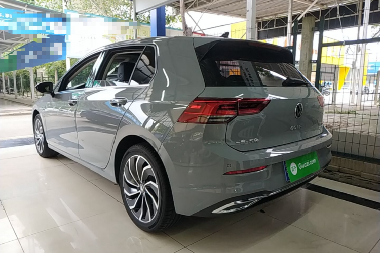 Volkswagen Golf 2024 #5 Volkswagen Golf 2024 صورة سيارة #5