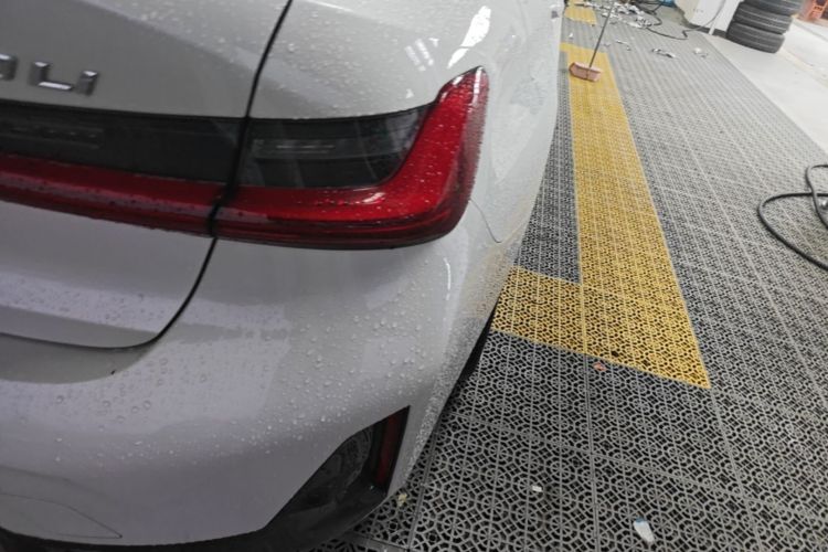 BMW 3 Series 2024 #8 BMW 3 Series 2024 immagine di auto #8