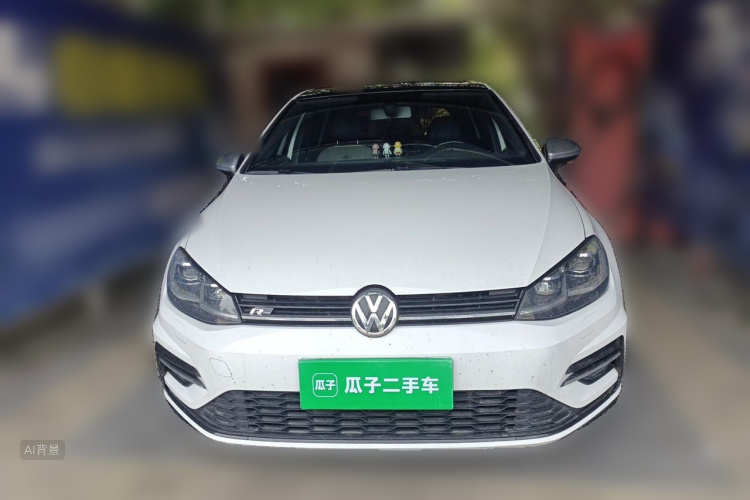 Volkswagen Golf 2019 car image #3