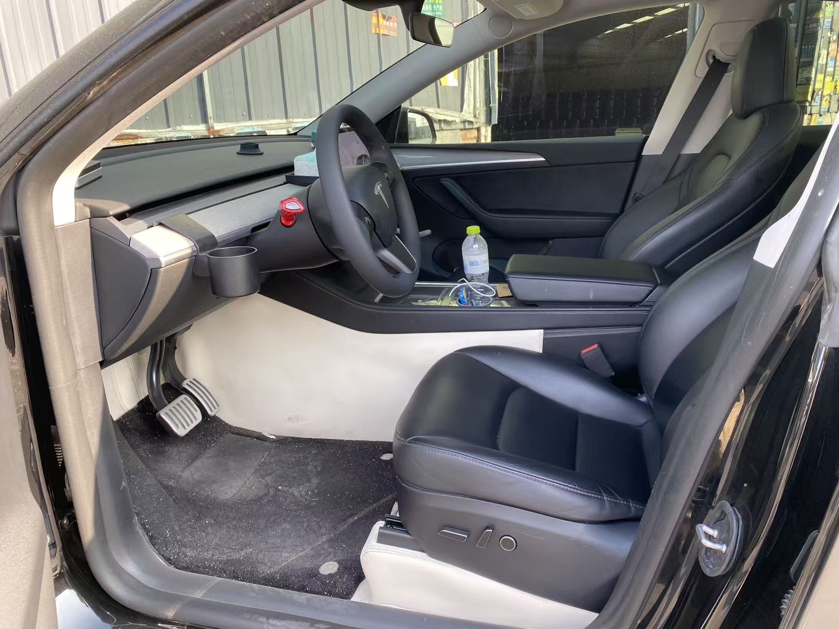 Tesla Model Y 2023 #6 Tesla Model Y 2023 car image #6