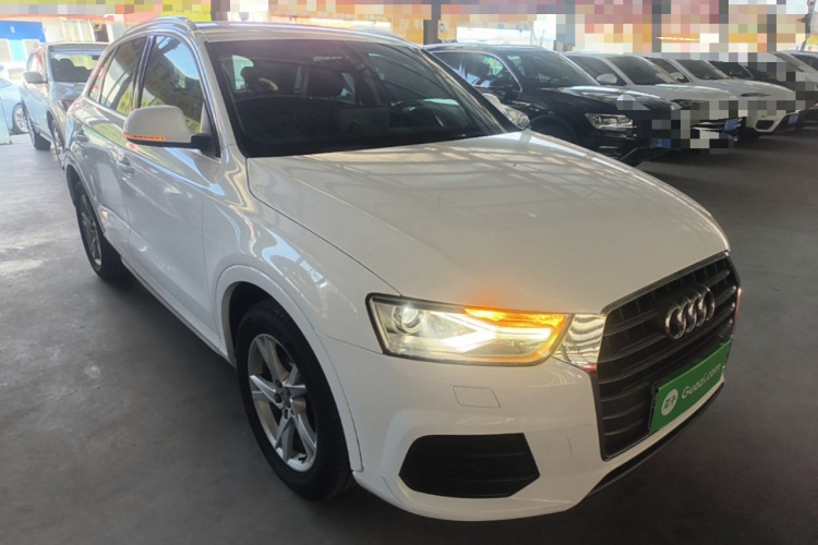 Audi Q3 2017 car image #4