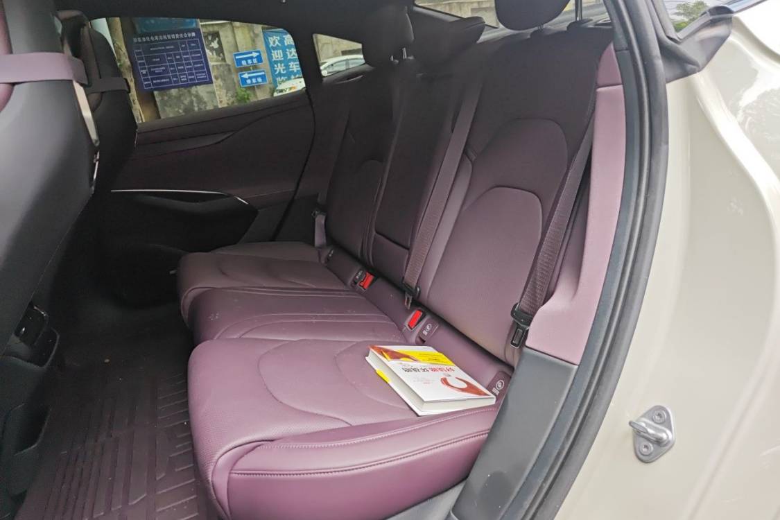 MI SU7 2024 car image #19