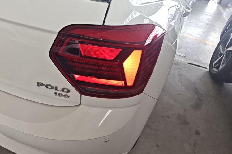Volkswagen Polo 2020 car image #8