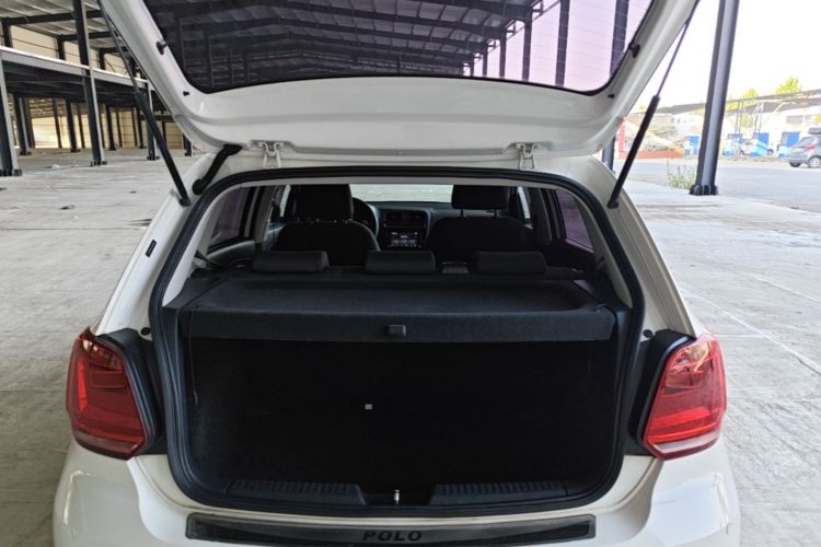 Volkswagen Polo 2018 car image #19
