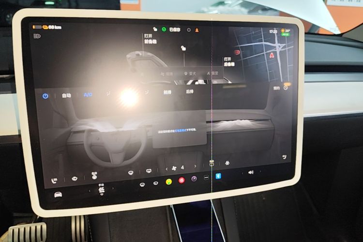 Tesla Model Y 2023 car image #13