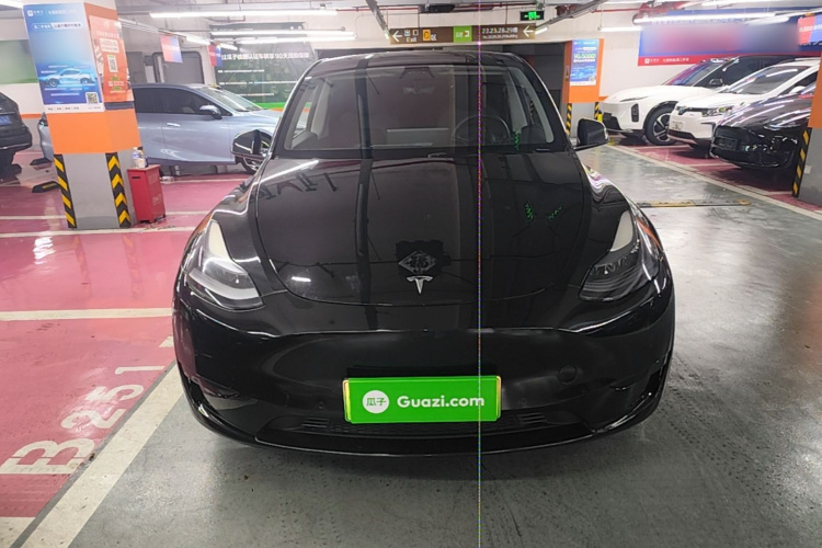 Tesla Model Y 2023 #3 Tesla Model Y 2023 car image #3