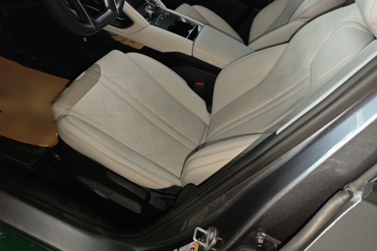 BYD YuanUP 2024 #15 BYD YuanUP 2024 car image #15