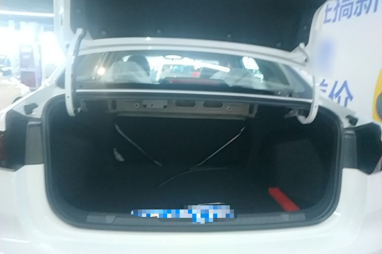 GEELY Emgrand 2026 car image #21